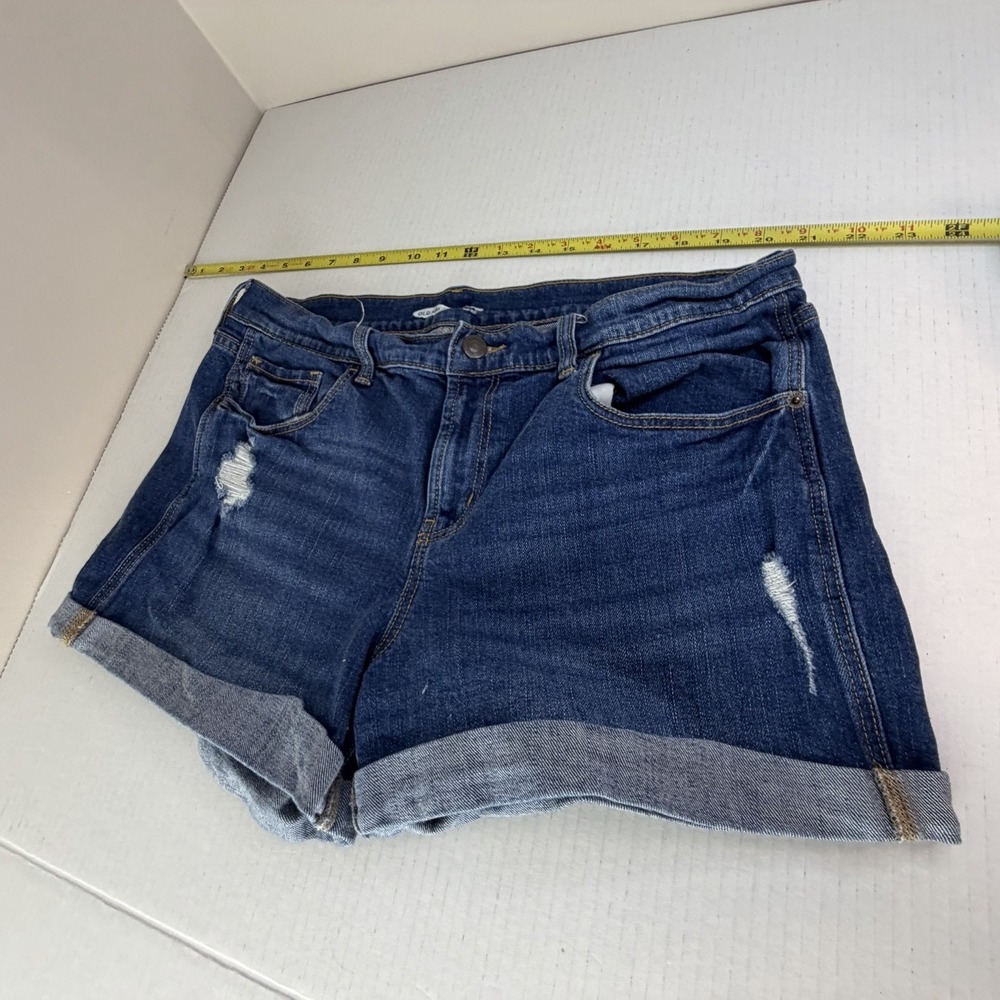 Old Navy Boyfriend Distressed Mid-Rise Denim Blue Jean Shorts Women's Size 12